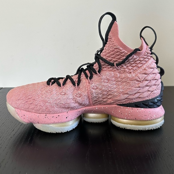 Nike LeBron XV 15 Hollywood 2018 Rust Pink Basketball Sneaker 943762-600 Size 7Y